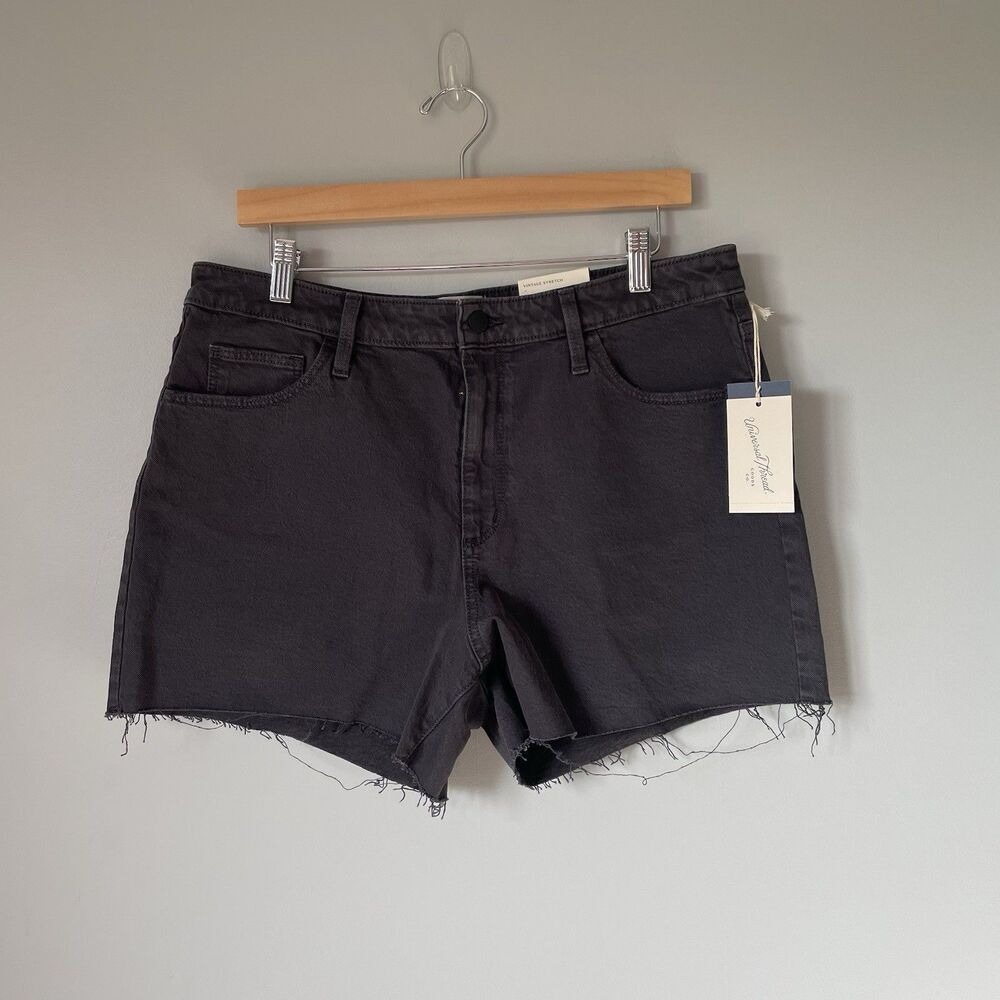 Universal Thread Vintage Stretch Midi Denim Shorts Black Cutoff Women's Size 14